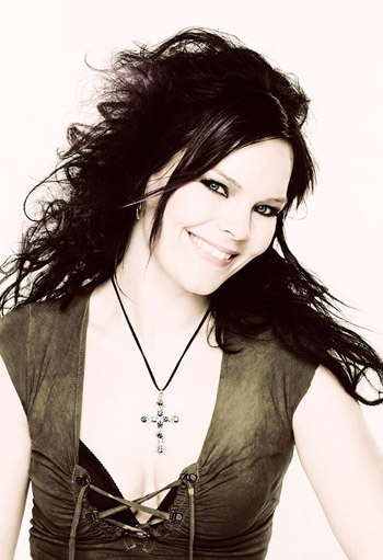 la nouvelle chanteuse de nightwish tres belle 